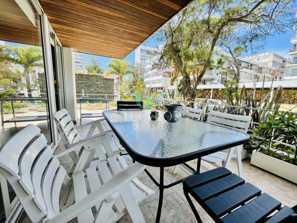 Apartamento ID.788 - Apartamento en Alquiler Anual 2 Dormitorios en Península a pasos del Puerto, Punta del Este