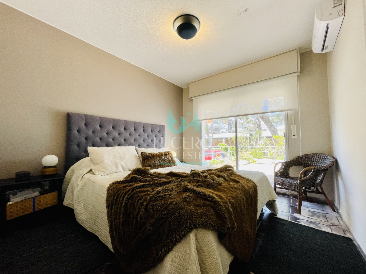 Apartamento ID.788 - Apartamento en Alquiler Anual 2 Dormitorios en Península a pasos del Puerto, Punta del Este