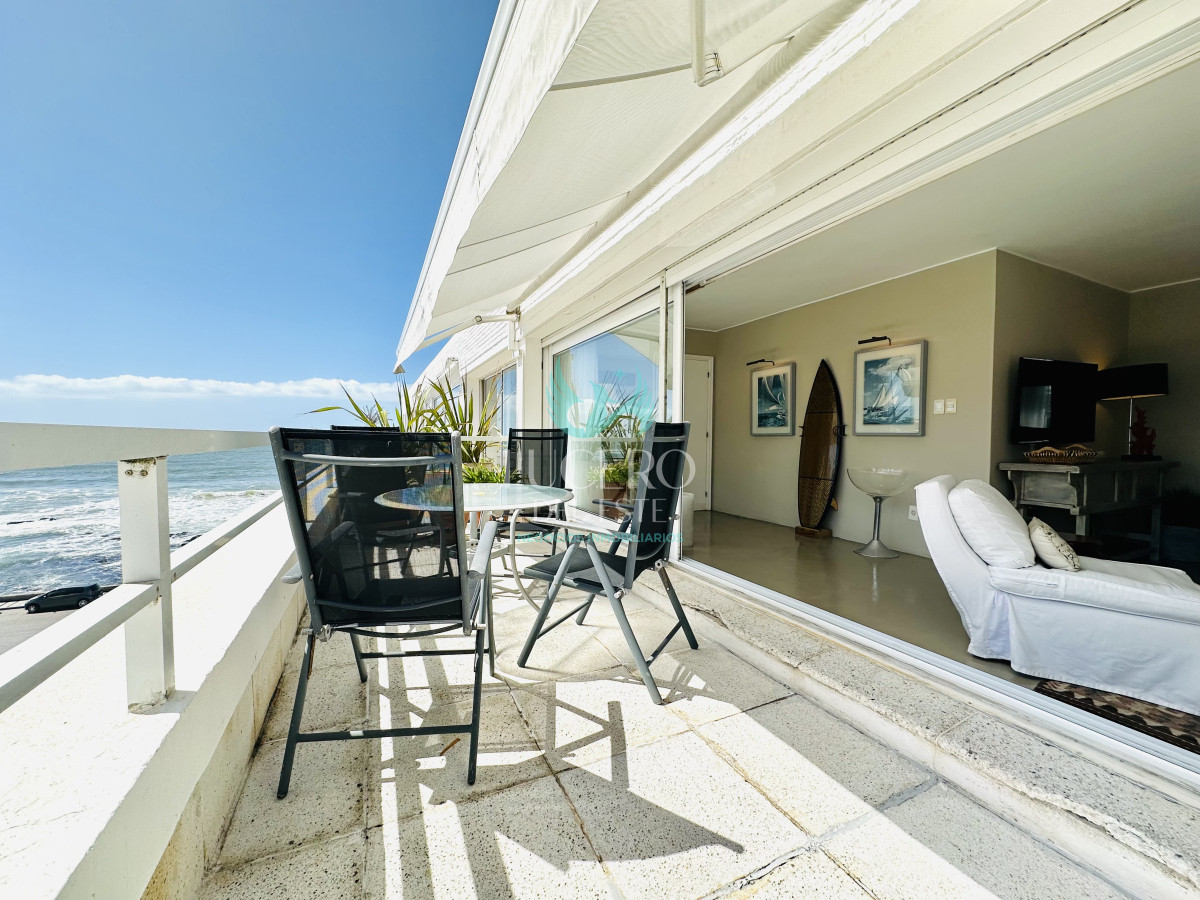 Apartamento ID.1288 - Alquiler y venta de apartamento con vista al Mar en Península de 3 dormitorios más dependencia