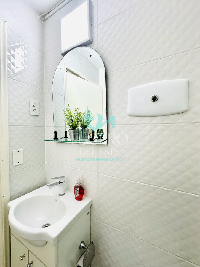 Apartamento ID.1232 - Apartamento en alquiler de 2 dormitorios con 2 baños sobre Roosevelt, Punta del Este