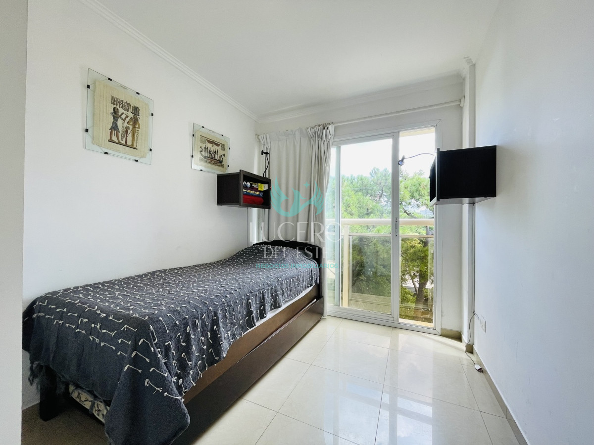 Apartamento ID.543 - Vendo Apartamento de 2 Dormitorios en Aidy Grill a Pocos Metros de Playa Brava - Venta