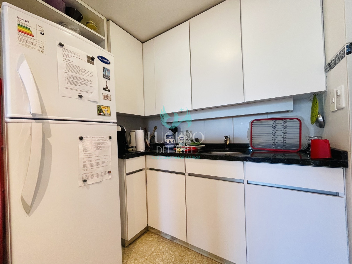 Apartamento ID.677 - Alquiler Anual Apartamento de 1 Dormitorio y Medio en la Península, Punta del Este