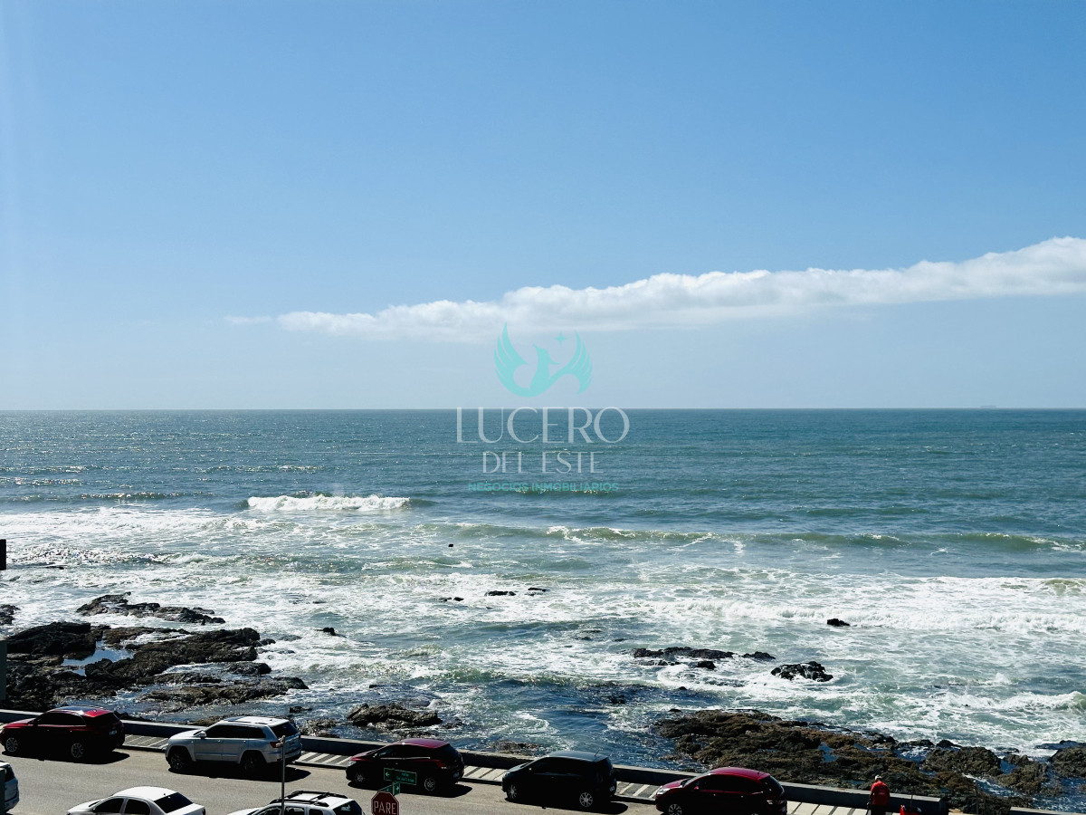 Apartamento ID.1288 - Alquiler y venta de apartamento con vista al Mar en Península de 3 dormitorios más dependencia