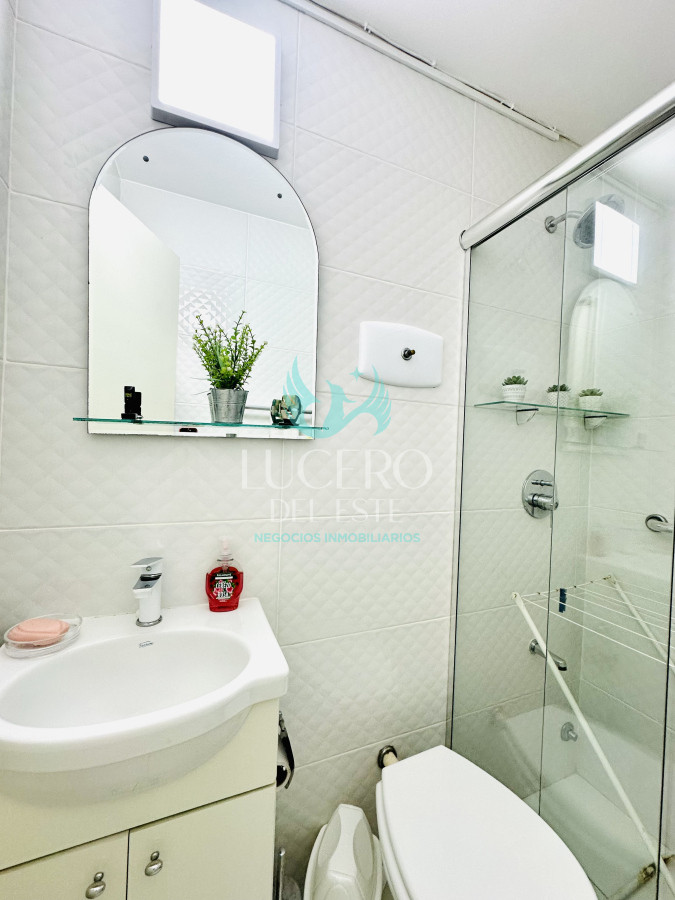 Apartamento ID.1232 - Apartamento en alquiler de 2 dormitorios con 2 baños sobre Roosevelt, Punta del Este