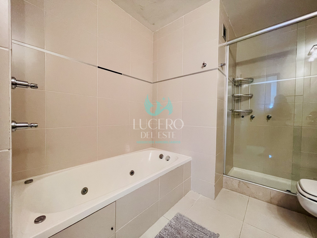 Apartamento ID.866 - Excelente Apartamento de 2 Dormitorios con Vista al Mar - Playa Mansa