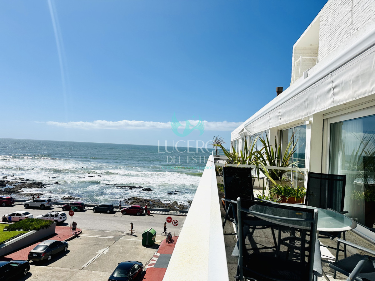 Apartamento ID.1288 - Alquiler y venta de apartamento con vista al Mar en Península de 3 dormitorios más dependencia