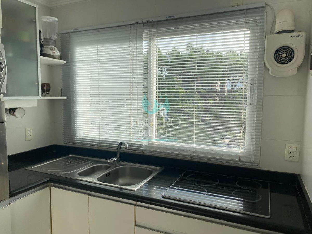 Apartamento ID.543 - Vendo Apartamento de 2 Dormitorios en Aidy Grill a Pocos Metros de Playa Brava - Venta