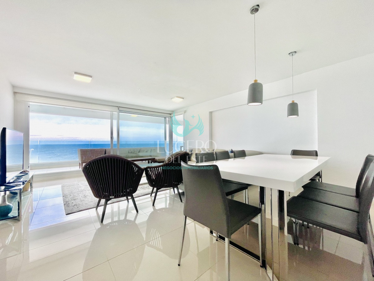 Apartamento ID.294 - Vendo Apartamento de 3 Dormitorios y Parrillero Frente al Mar, Playa Mansa