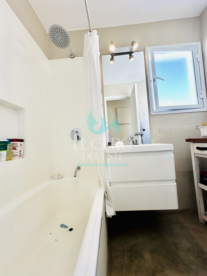 Apartamento ID.1288 - Alquiler y venta de apartamento con vista al Mar en Península de 3 dormitorios más dependencia