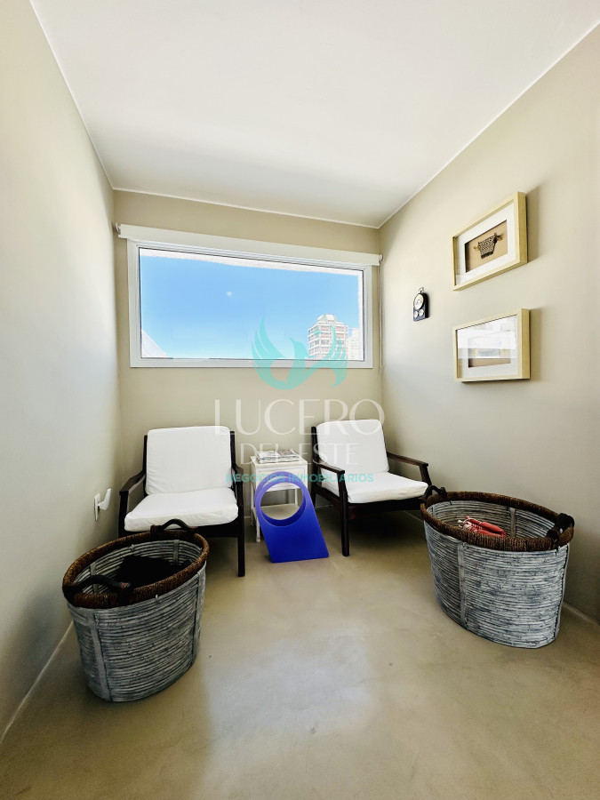 Apartamento ID.1288 - Alquiler y venta de apartamento con vista al Mar en Península de 3 dormitorios más dependencia