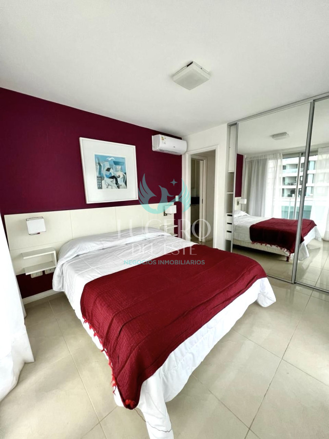 Apartamento ID.1035 - Apartamento de 1 Dormitorio en Torre con Servicios, Cerca del Mar - Alquiler Anual, Punta del Este