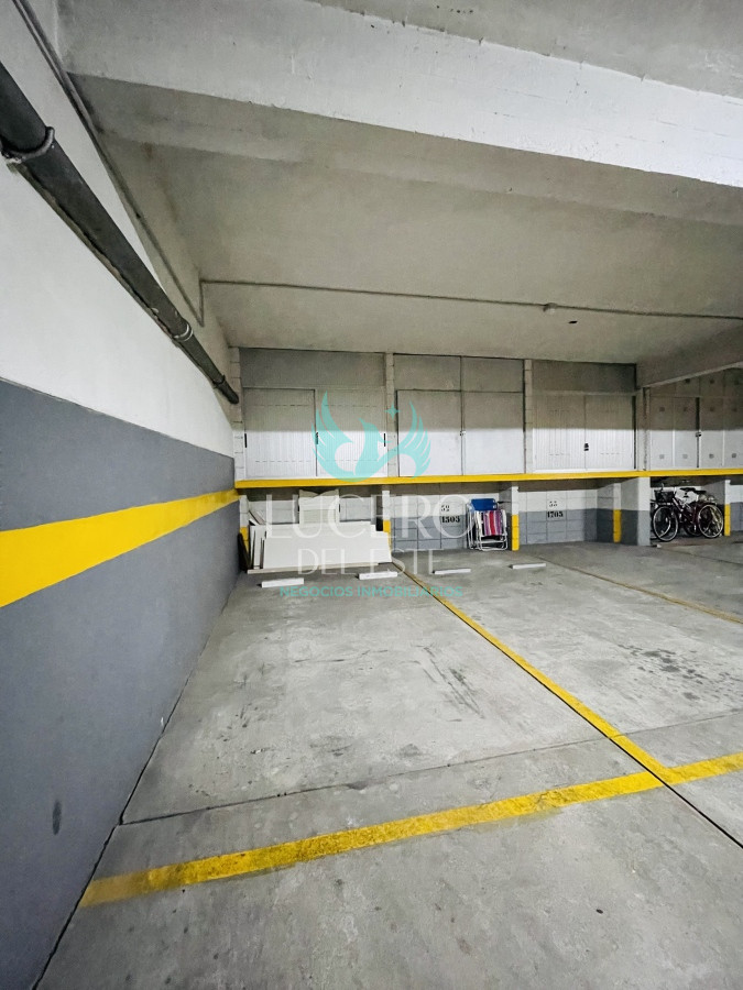 Apartamento ID.677 - Alquiler Anual Apartamento de 1 Dormitorio y Medio en la Península, Punta del Este