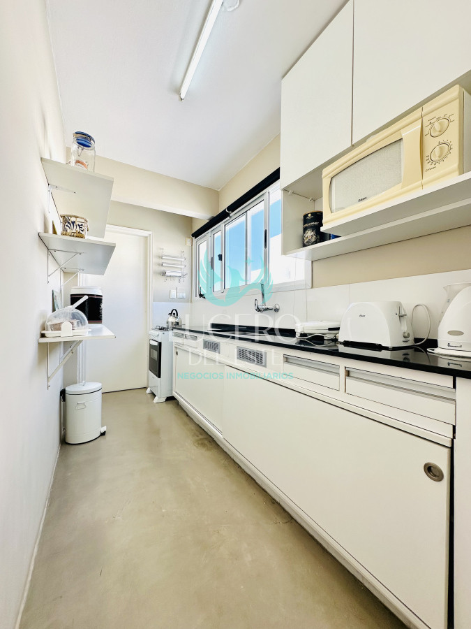 Apartamento ID.1288 - Alquiler y venta de apartamento con vista al Mar en Península de 3 dormitorios más dependencia