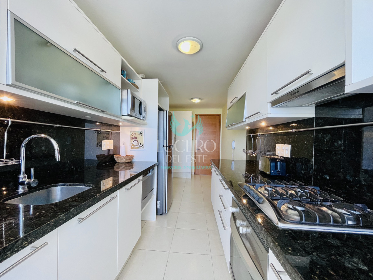 Apartamento ID.866 - Excelente Apartamento de 2 Dormitorios con Vista al Mar - Playa Mansa