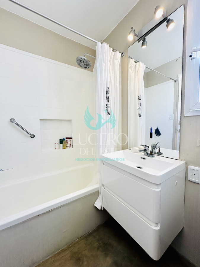 Apartamento ID.1288 - Alquiler y venta de apartamento con vista al Mar en Península de 3 dormitorios más dependencia