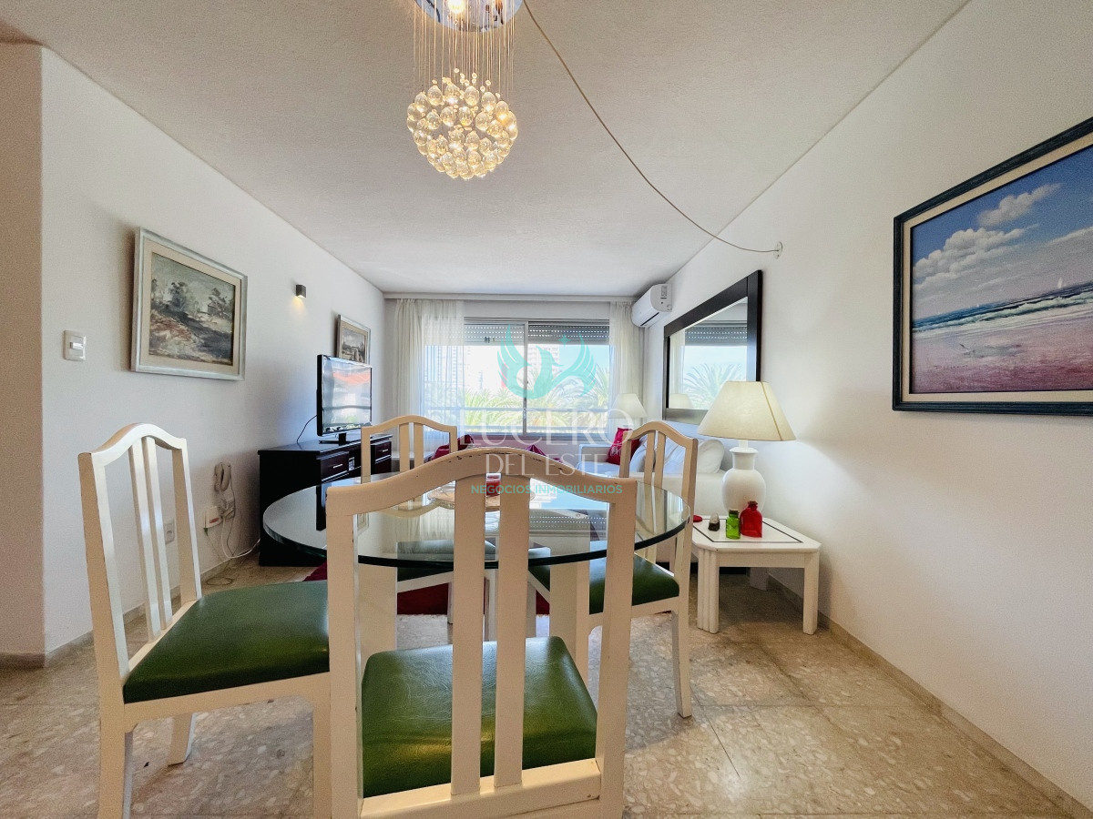 Apartamento ID.677 - Alquiler Anual Apartamento de 1 Dormitorio y Medio en la Península, Punta del Este