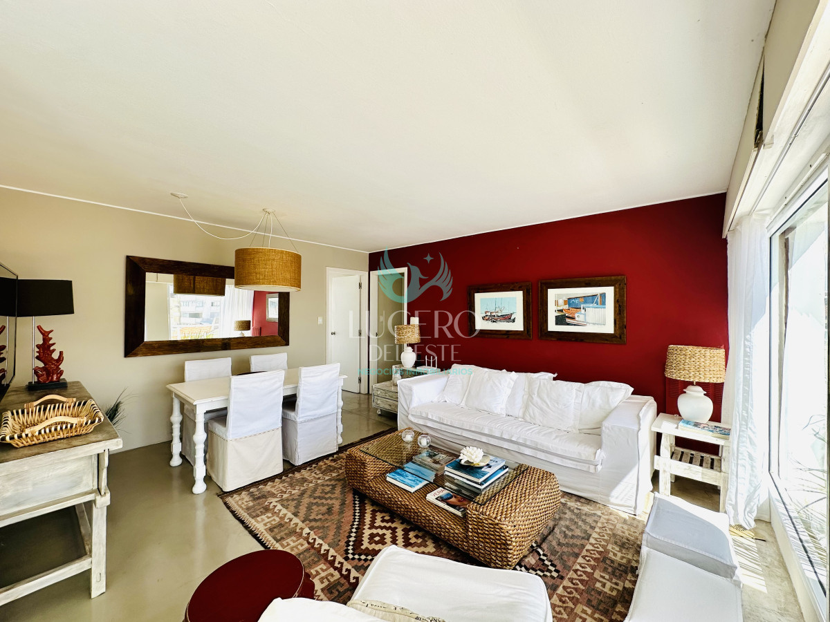 Apartamento ID.1288 - Alquiler y venta de apartamento con vista al Mar en Península de 3 dormitorios más dependencia