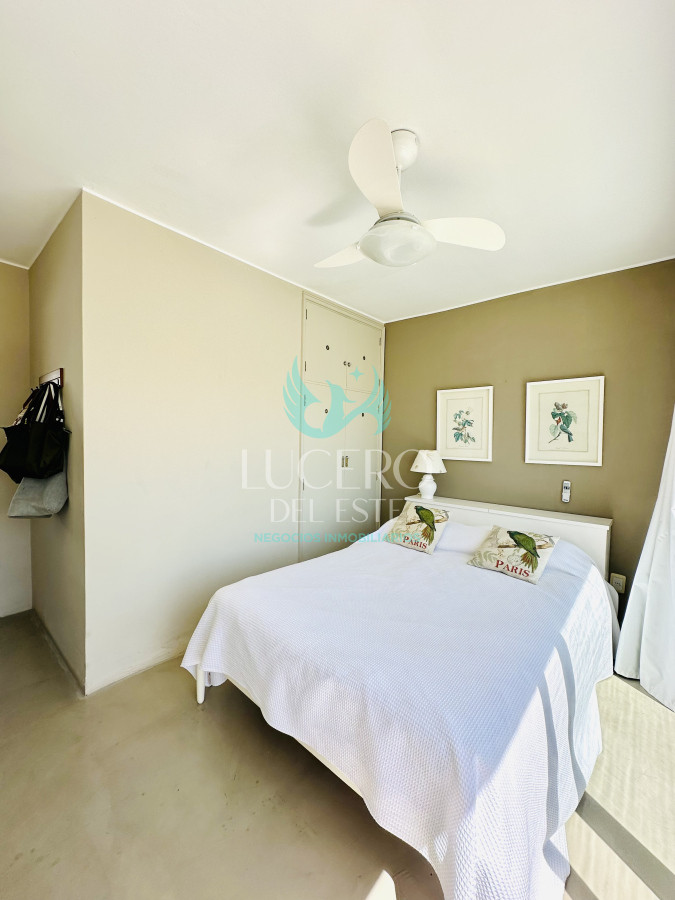 Apartamento ID.1288 - Alquiler y venta de apartamento con vista al Mar en Península de 3 dormitorios más dependencia