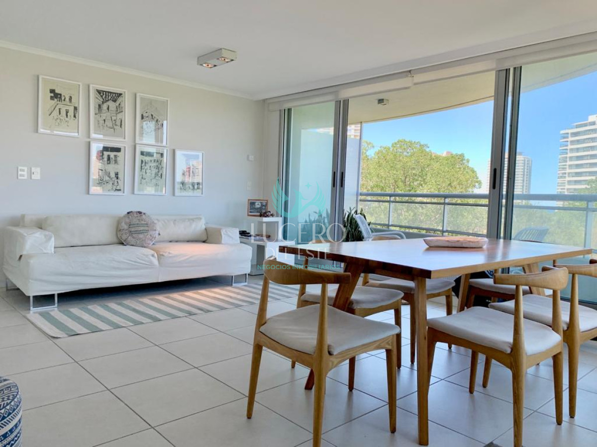 Apartamento ID.1266 - Excelente Apartamento de 2 Dormitorios en Ocean Drive, Punta del Este