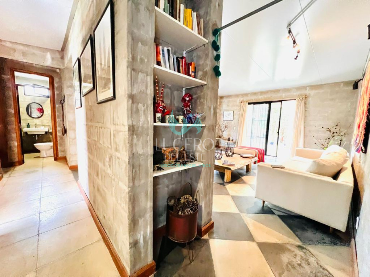 Casa ID.1749 - Casa moderna en venta de 3 Dormitorios en Parque Burnett, Pinares