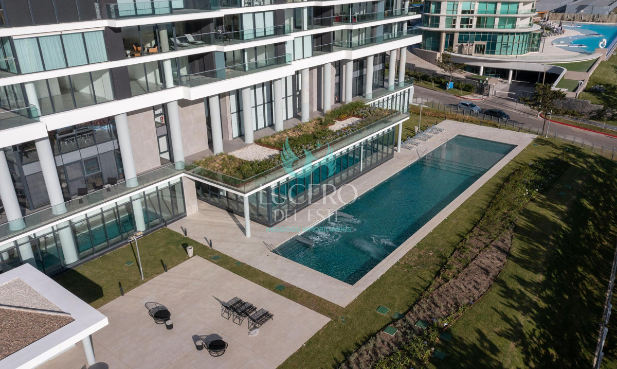 Apartamento ID.549 - Alquiler temporario de fabuloso departamento de dos dormitorios en Torre Venetian sobre Playa Mansa