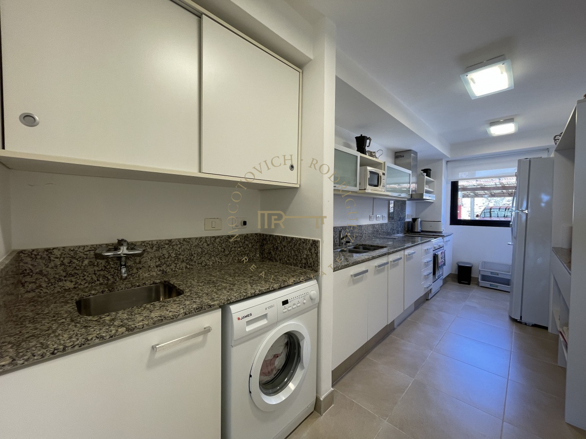 Apartamento ID.1274 - Apartamento en alquiler temporario de dos dormitorios con parrillero de uso exculusivo, Punta Ballena