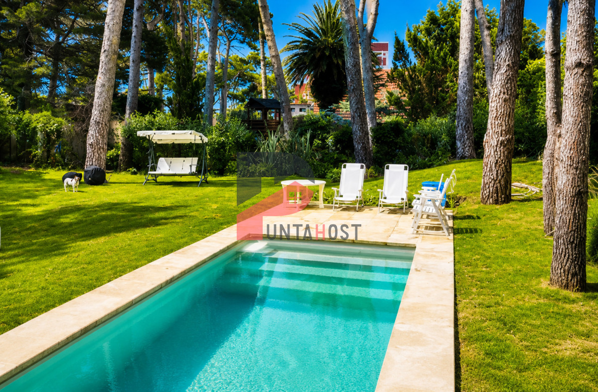 Casa ID.484 - Casa de 3 Dormitorios más Dependencia y Piscina, en Aidy Grill Punta del Este, Ubicada a pasos del Mar