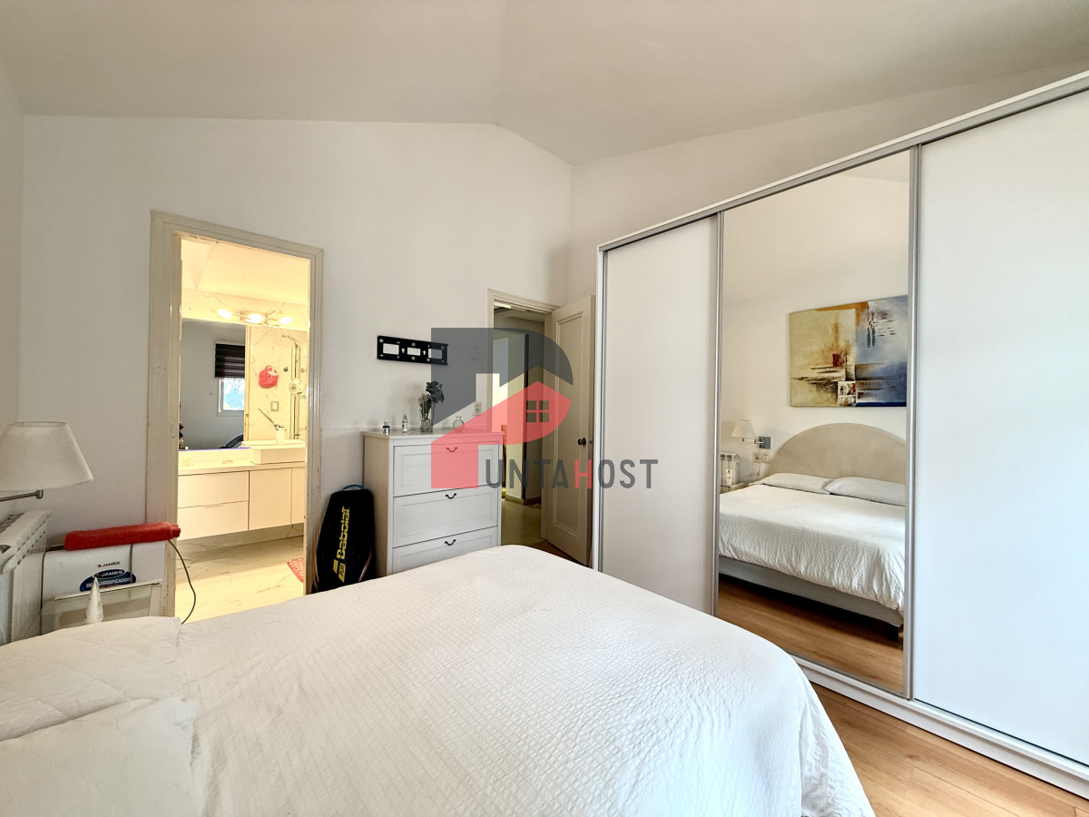Casa ID.482 - Alquiler temporal de casa de 3 dormitorios con gran parque en playa mansa, Punta del Este