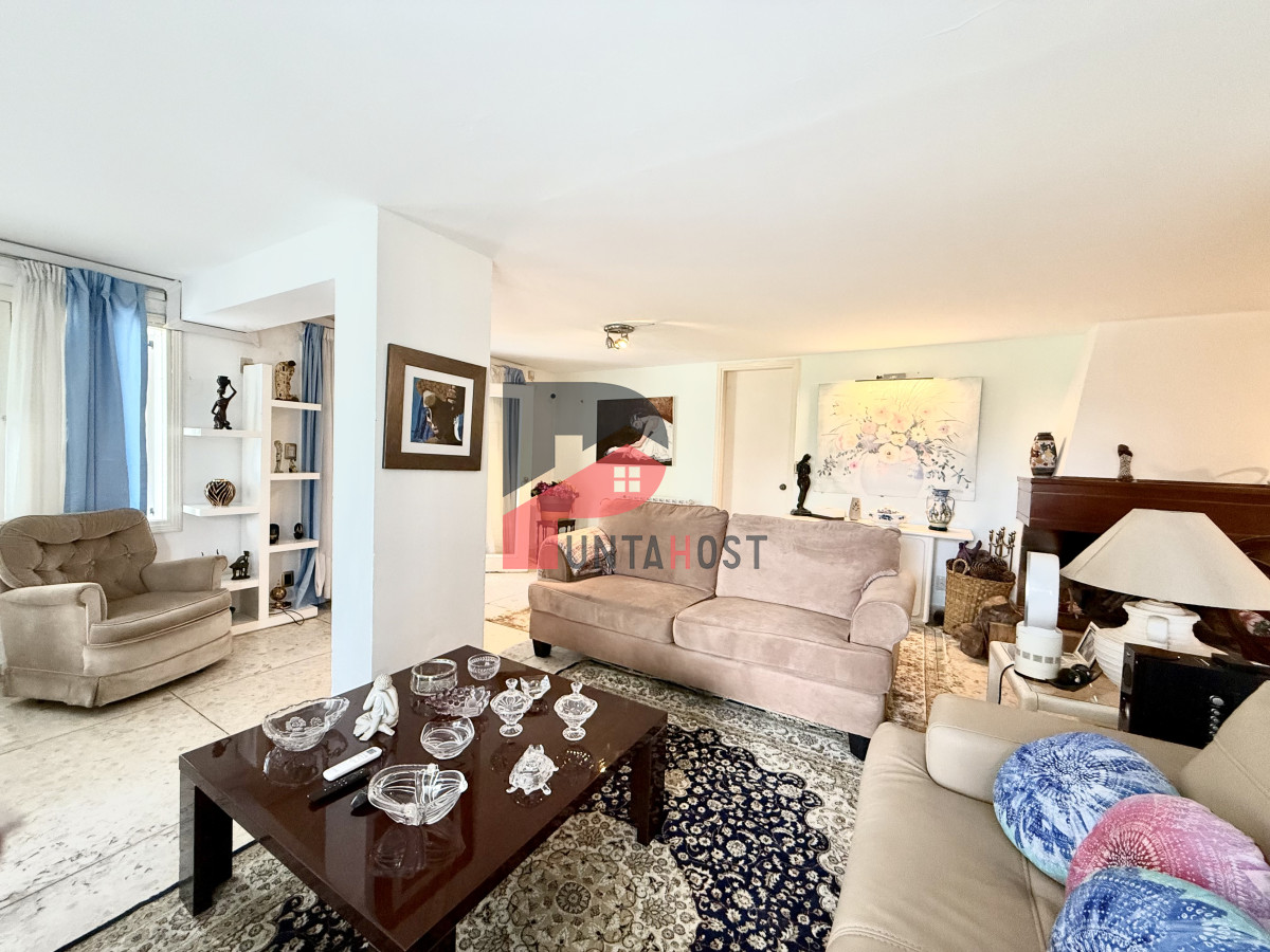 Casa ID.482 - Alquiler temporal de casa de 3 dormitorios con gran parque en playa mansa, Punta del Este