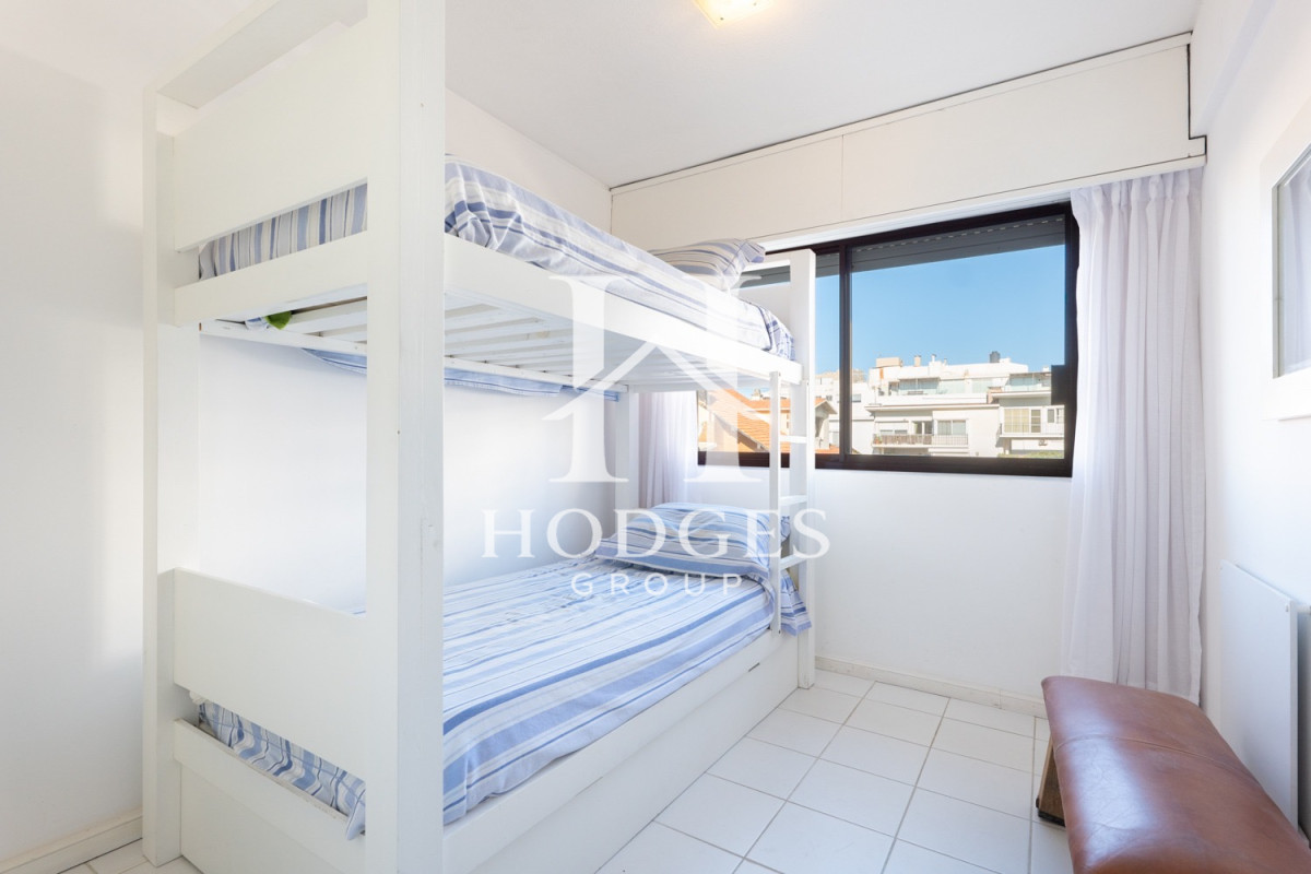 Apartamento ID.188 - Apartamento de 2 Dormitorios frente al Mar, en Venta, Península de Punta del Este