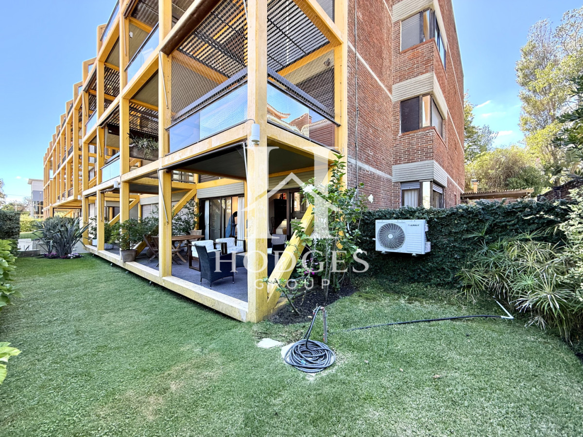 Apartamento ID.171 - Apartamento en venta con alma de casa. Zona Península Punta del Este