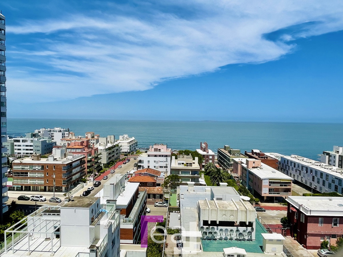Apartamento ID.54 - Venta de Apartamento de 3 Dormitorios en Península - Punta del Este