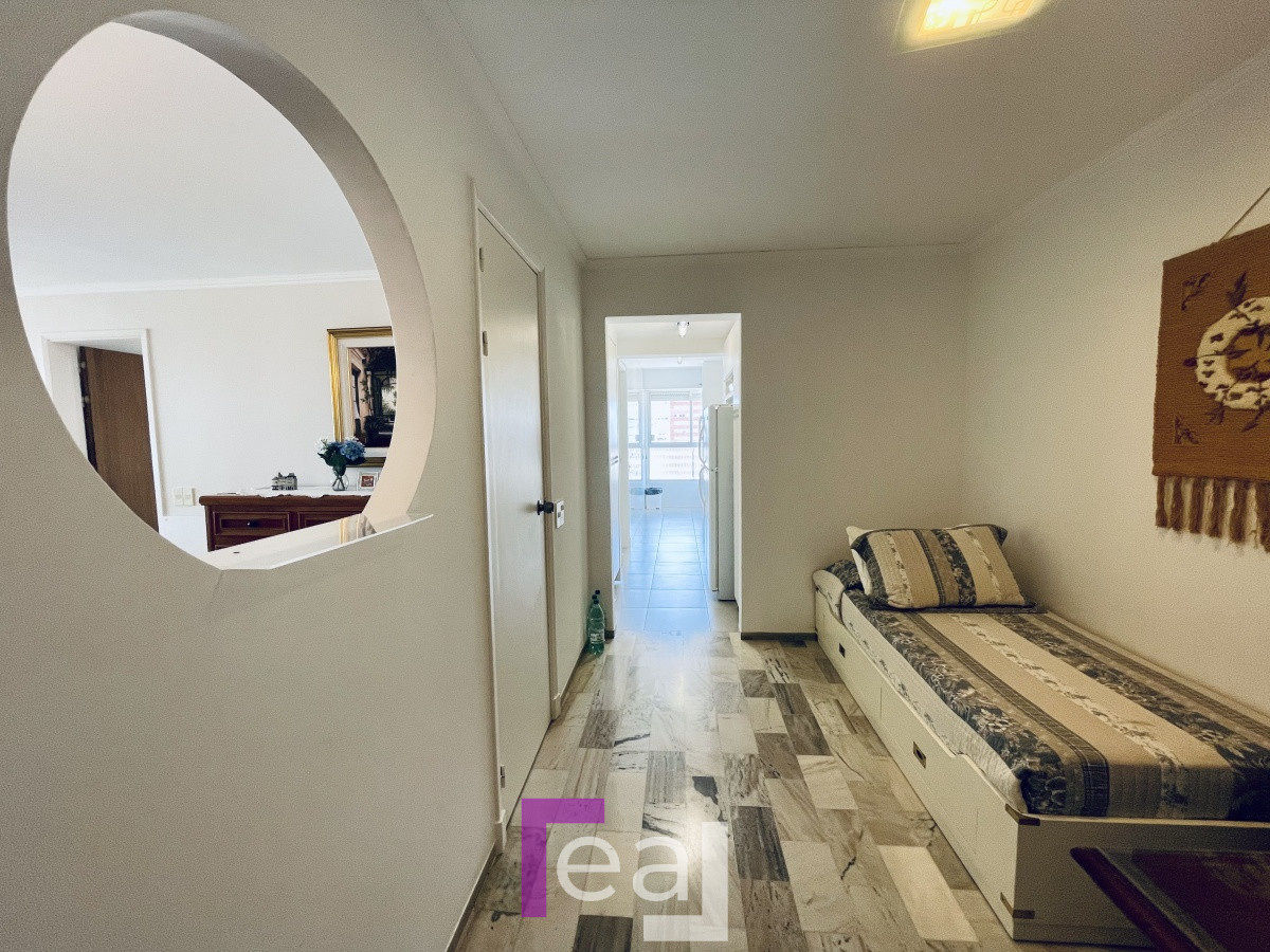 Apartamento ID.54 - Venta de Apartamento de 3 Dormitorios en Península - Punta del Este