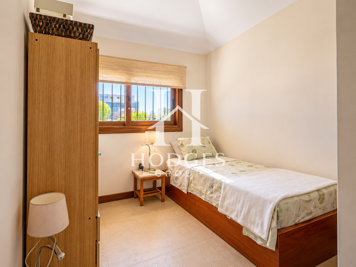 Casa ID.584 - Excelente Casa de 4 Dormitorios, Piscina Climatizada y Barbacoa a una cuadra del Mar, Playa Mansa