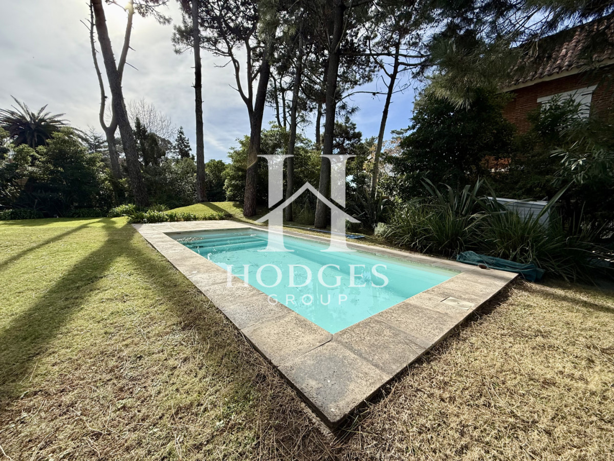 Casa ID.173 - Casa de 3 Dormitorios más Dependencia y Piscina, en Aidy Grill Punta del Este, Ubicada a pasos del Mar