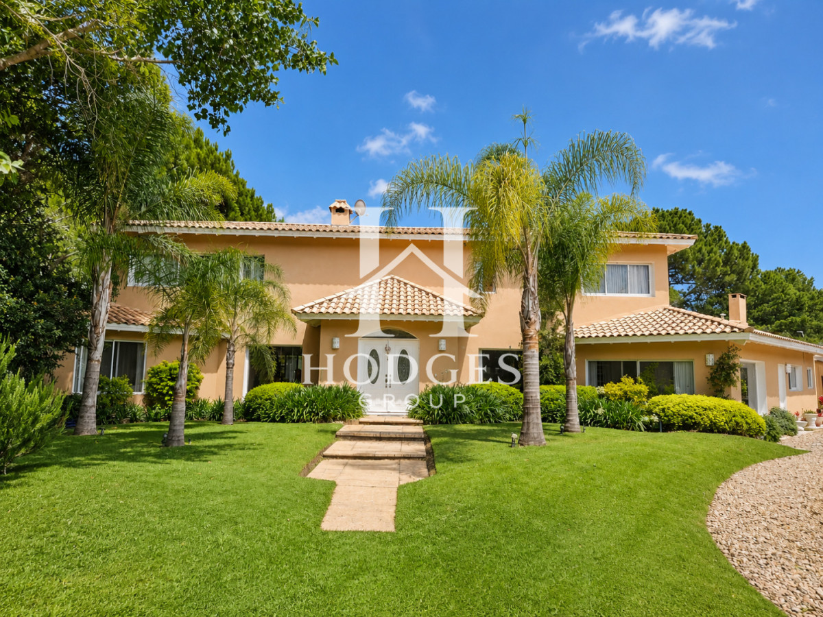 Casa ID.456 - Excelente Casa de 5 Dormitorios en Barrio Privado La Arbolada, Punta del Este