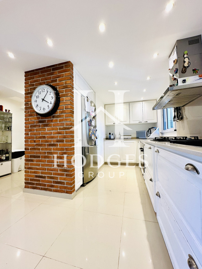 Casa ID.457 - Espectacular Casa Moderna de 5 Dormitorios con Piscina Climatizada y Barbacoa en Alquiler de Temporada, Punta del Este