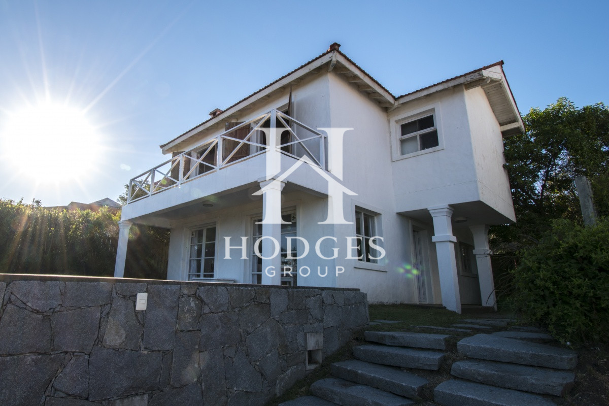 Casa ID.84 - Excelente Casa de 4 Dormitorios con Piscina y Parrillero en Montoya, La Barra