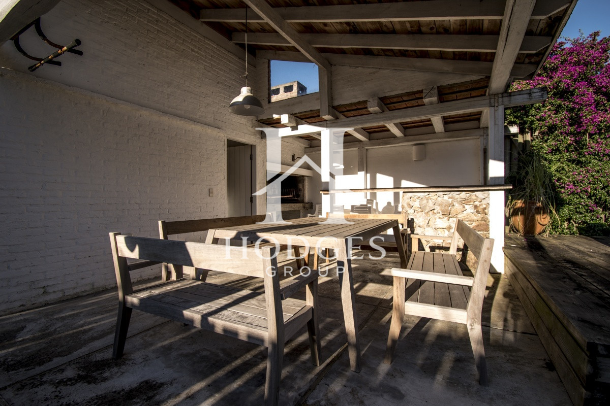 Casa ID.84 - Excelente Casa de 4 Dormitorios con Piscina y Parrillero en Montoya, La Barra