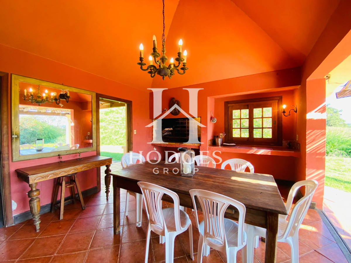 Casa ID.172 - Casa de 4 Dormitorios en Playa Mansa, Punta del Este