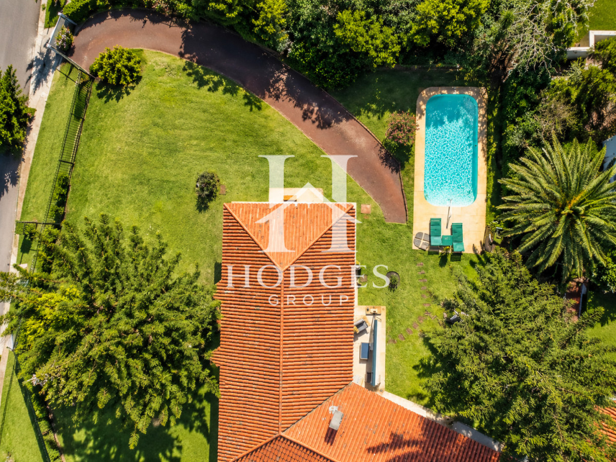 Casa ID.584 - Excelente Casa de 4 Dormitorios, Piscina Climatizada y Barbacoa a una cuadra del Mar, Playa Mansa