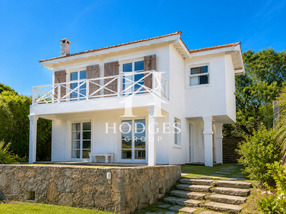 Casa ID.84 - Excelente Casa de 4 Dormitorios con Piscina y Parrillero en Montoya, La Barra