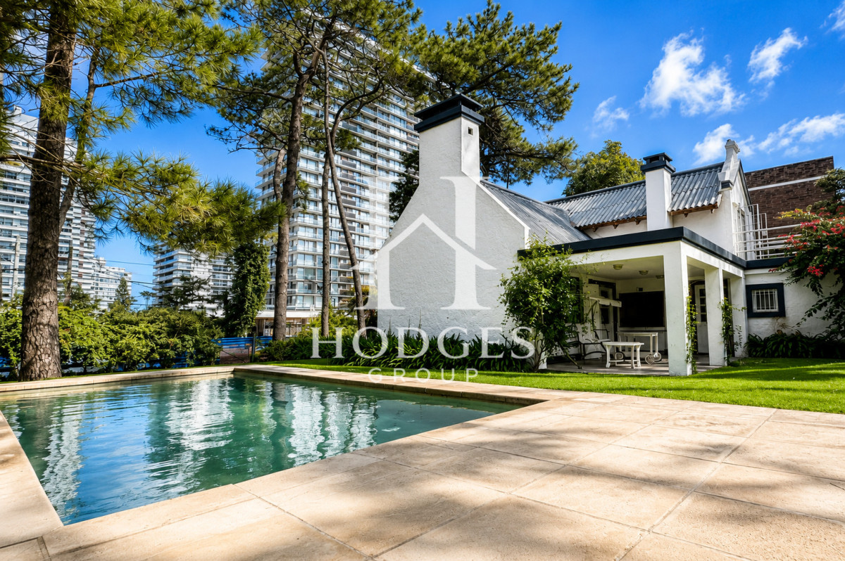 Casa ID.173 - Casa de 3 Dormitorios más Dependencia y Piscina, en Aidy Grill Punta del Este, Ubicada a pasos del Mar