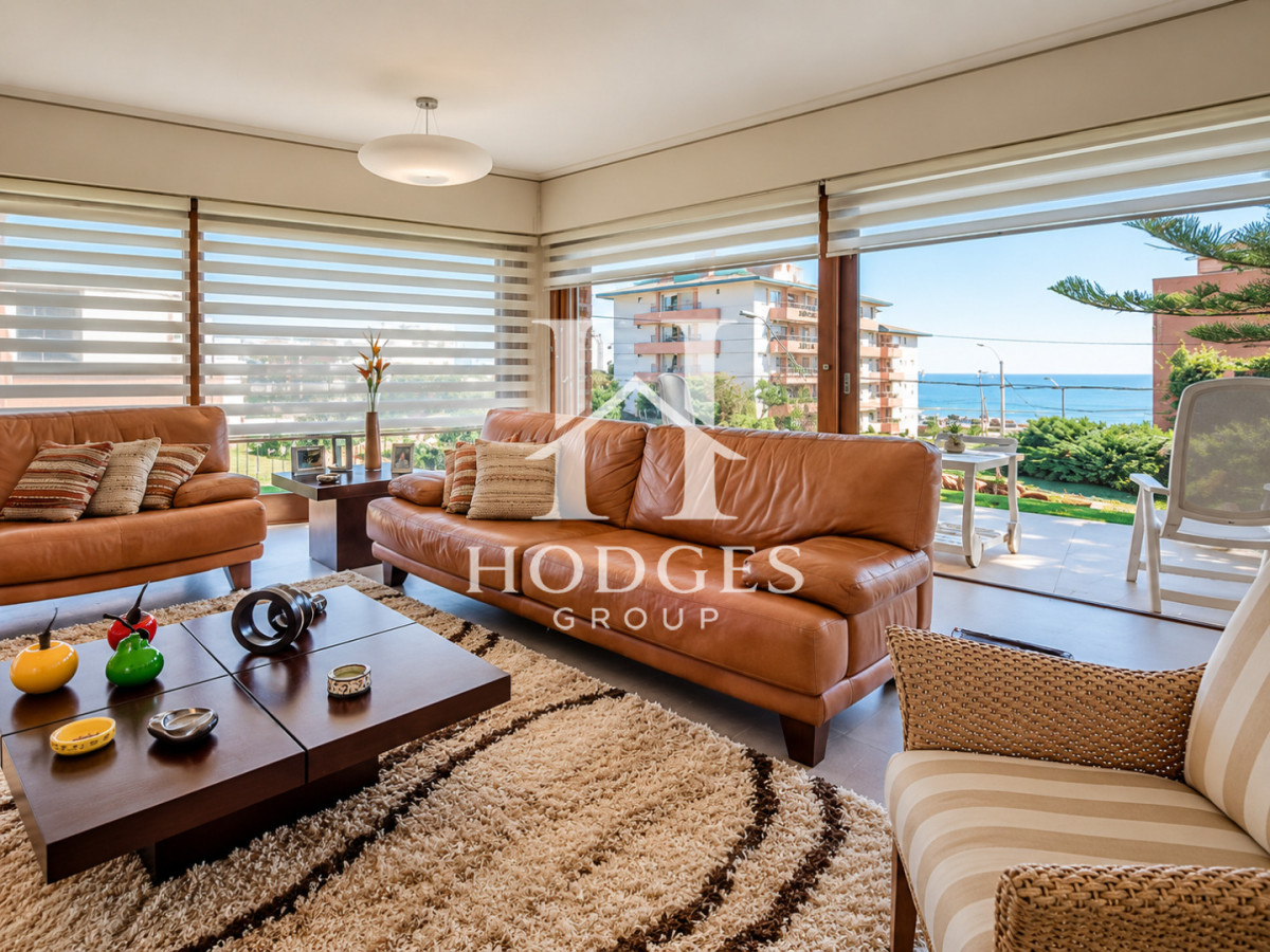 Casa ID.584 - Excelente Casa de 4 Dormitorios, Piscina Climatizada y Barbacoa a una cuadra del Mar, Playa Mansa