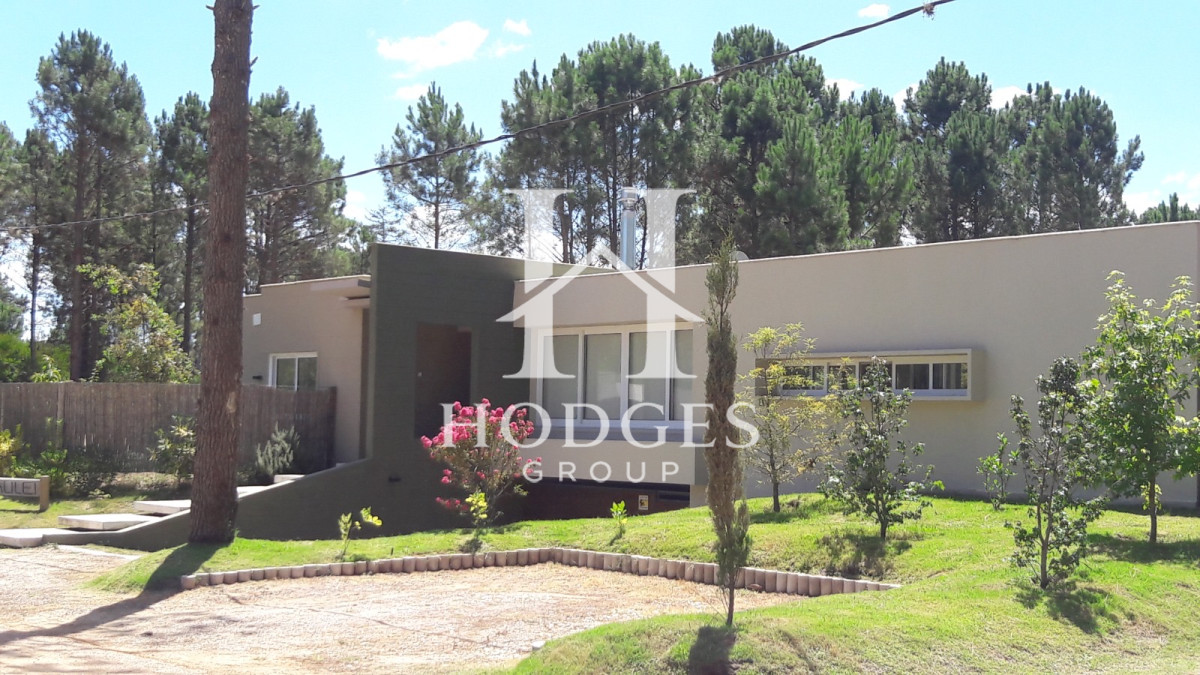 Casa ID.365 - Casa de 5 Dormitorios con Piscina Climatizada y Barbacoa. Gran parque en Burnett zona Pinares