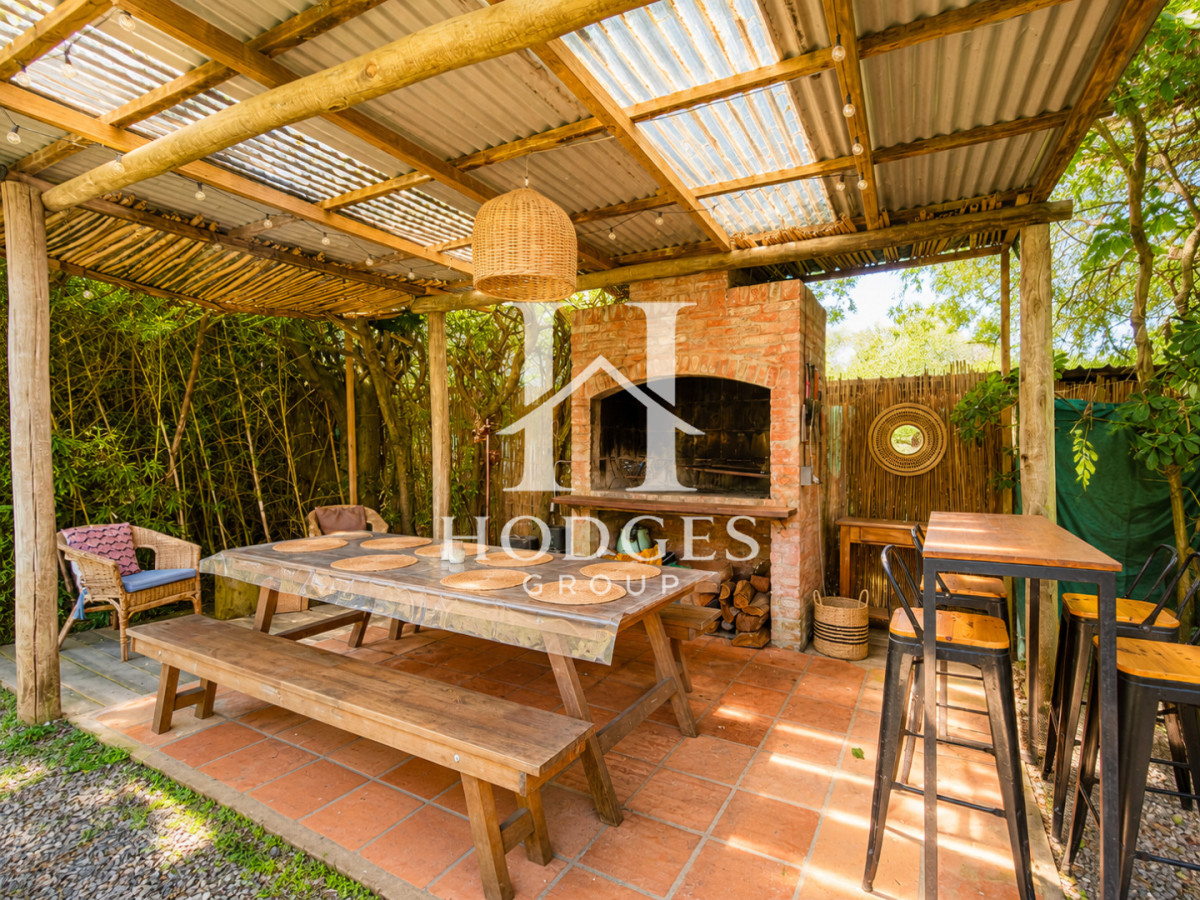 Casa ID.609 - Casa de 3 Dormitorios + Dependencia, con Piscina Climatizada y Parrillero, a 400 metros del mar. Rincón del Indio, Punta del Este