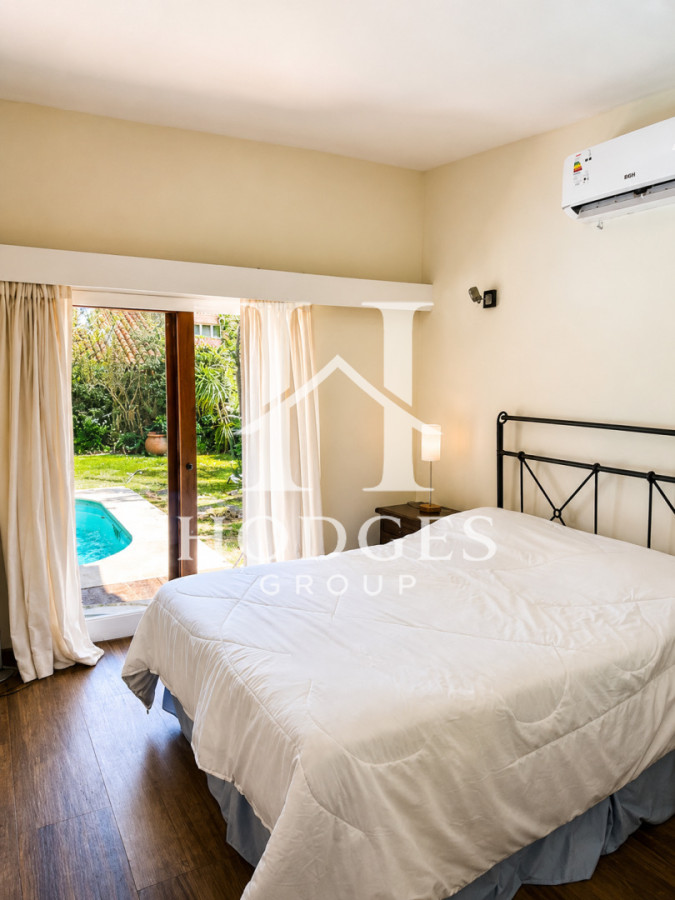 Casa ID.573 - Casa de 4 Dormitorios, Piscina Climatizada y Barbacoa a solo 500 metros del mar - Playa Mansa, Punta del Este