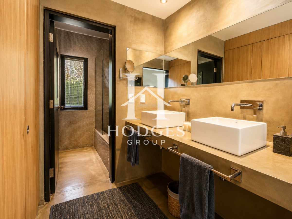 Casa ID.80 - Excelente Casa de 3 Dormitorios en Barrio Privado, La Arbolada - Punta del Este, Venta