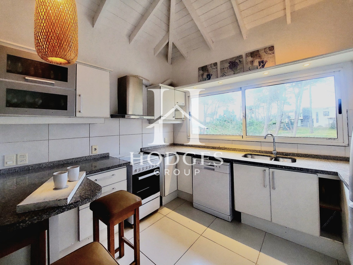 Casa ID.112 - Excelente Casa de 6 Dormitorios y Piscina en Montoya, La Barra