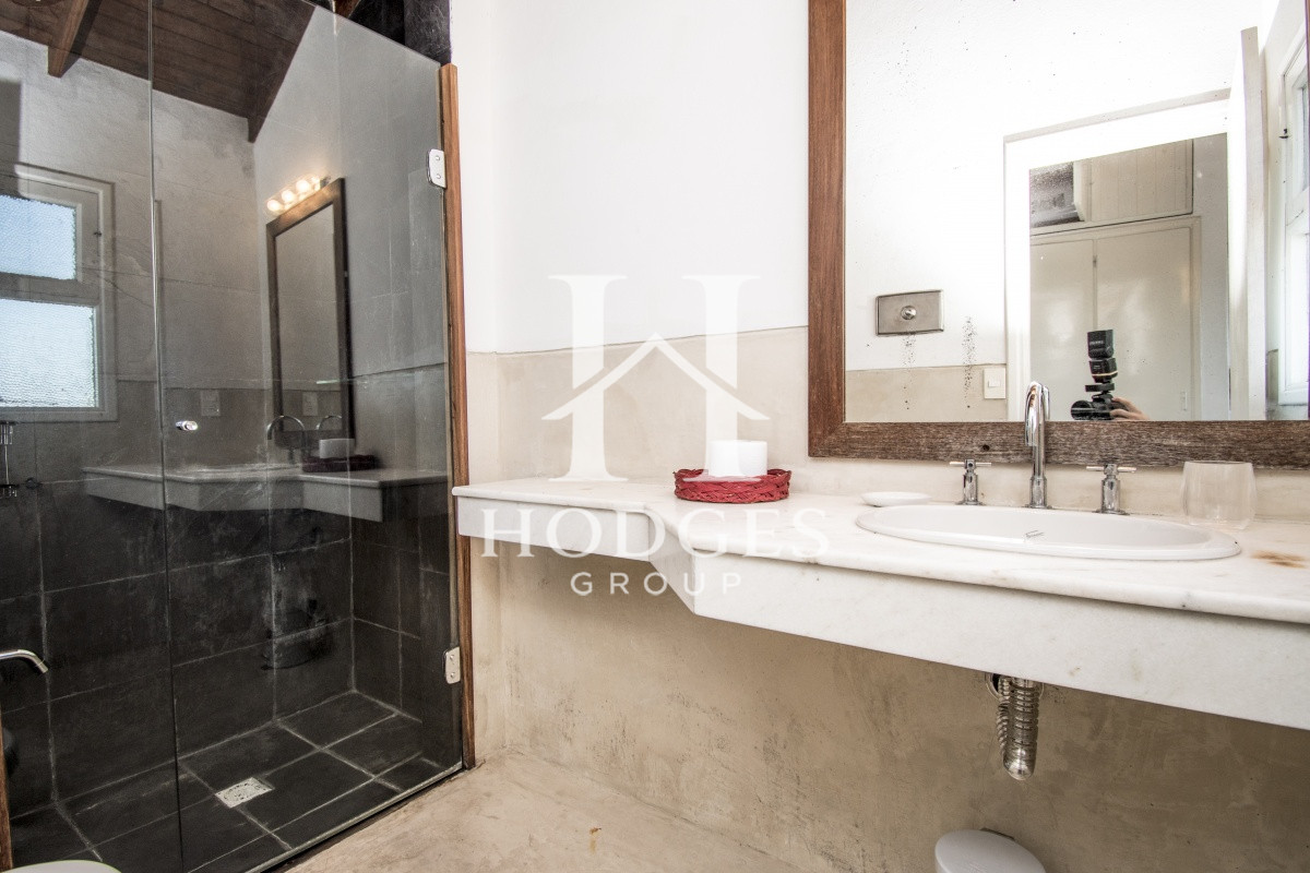 Casa ID.84 - Excelente Casa de 4 Dormitorios con Piscina y Parrillero en Montoya, La Barra